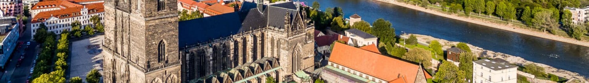 Magdeburg: Private plane and helicopter charter