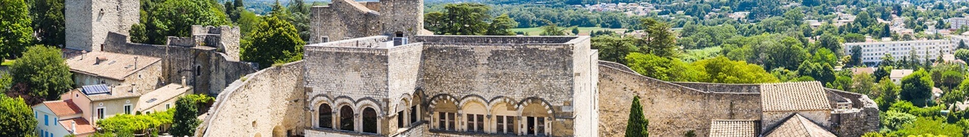 Private plane and helicopter rental in Montelimar Ancone