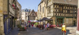 Private plane and helicopter rental in Aubigny Sur Nere