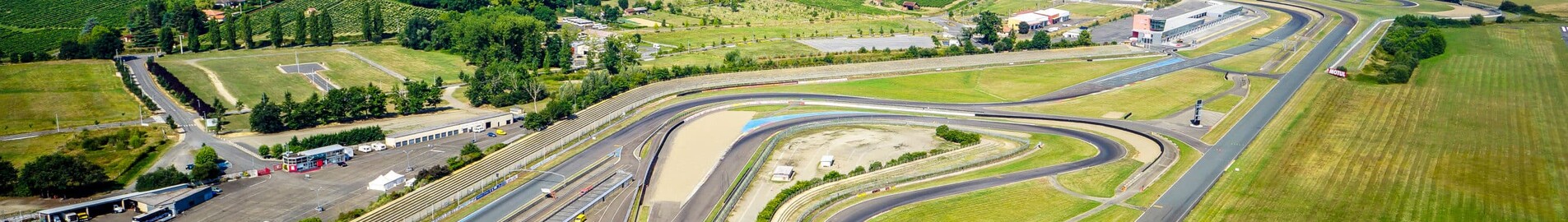 Private plane and helicopter rental in Nogaro