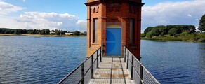 Private plane and helicopter rental in Northampton Sywell
