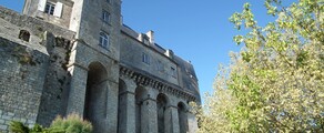 Private plane and helicopter rental in Pons Avy