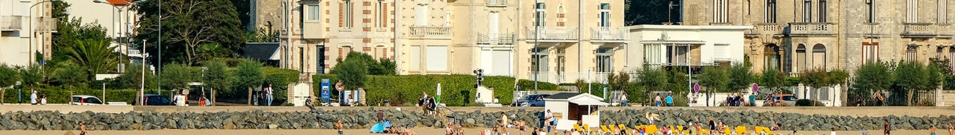 Private plane and helicopter charter in Royan-Médis