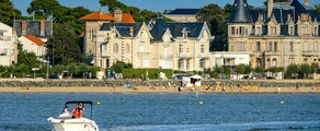 Private plane and helicopter charter in Royan-Médis