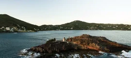 Private plane and helicopter rental in Mustique