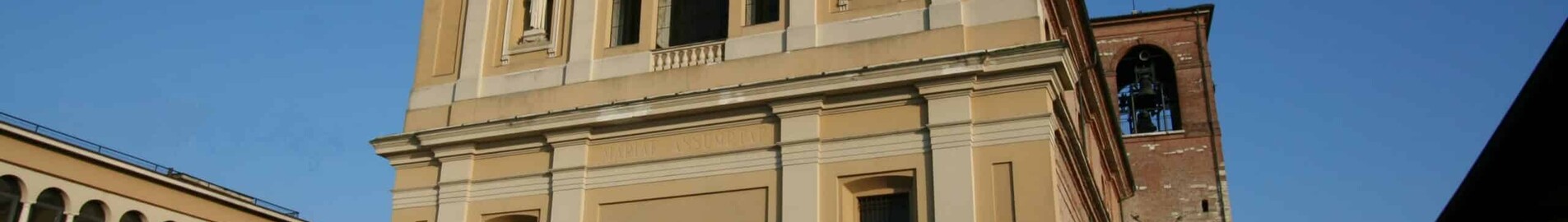 Private jet and helicopter charter in Ghedi