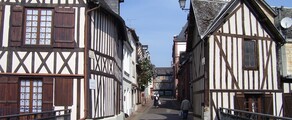 Private plane and helicopter charter in Bernay St Martin