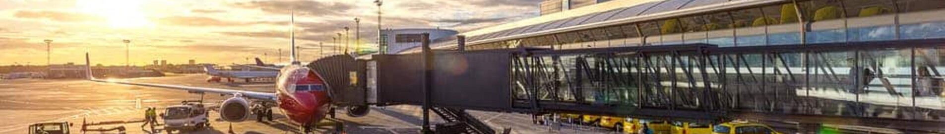 Which airports are accessible for private jets?