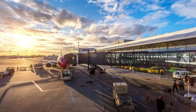Which airports are accessible for private jets?