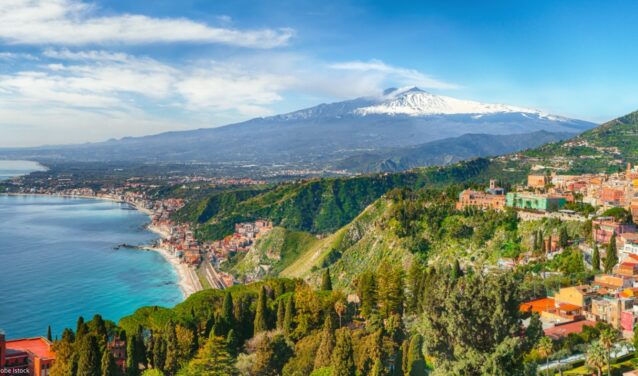 Private jet and helicopter rental in Taormina