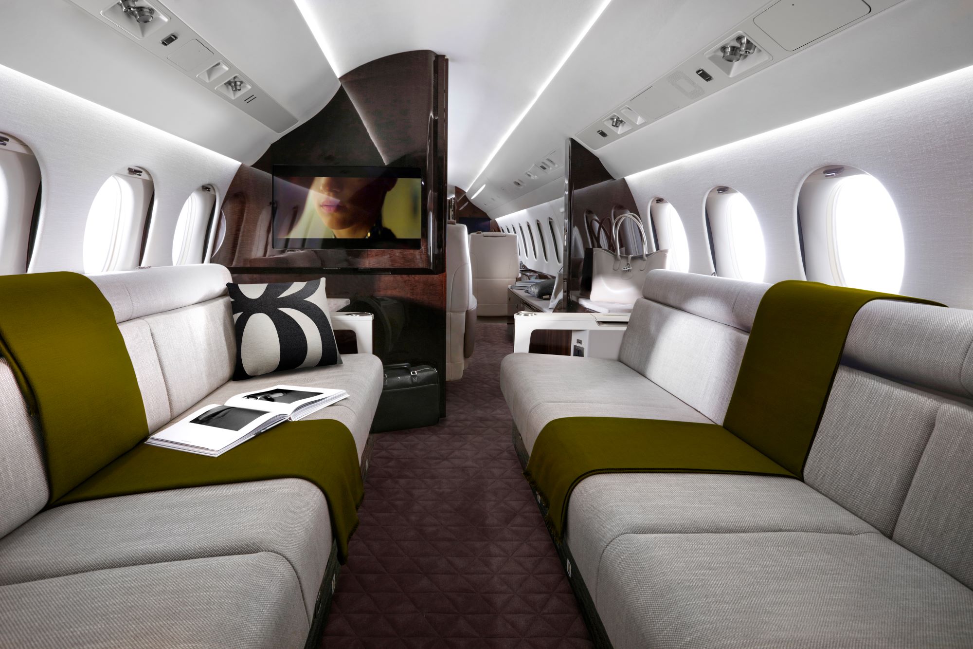 The Falcon 8X improves its cabin - AEROAFFAIRES