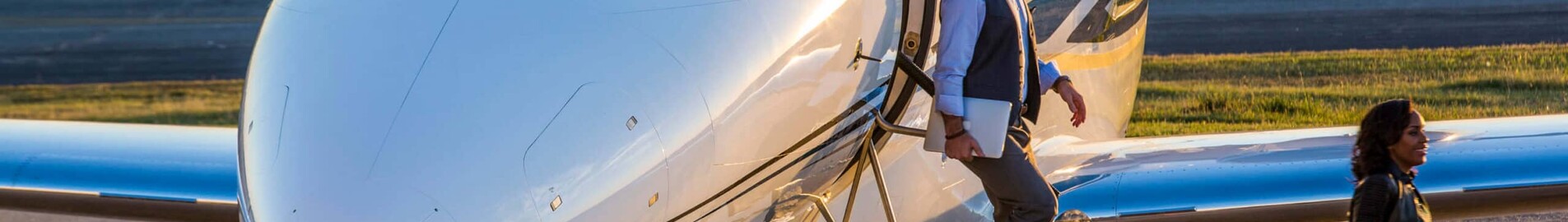 What are the trends in business aviation in 2022?