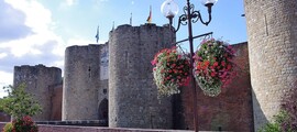 Private jet and helicopter hire from and to Beaune