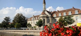 Lyon Bron : private jet rental 