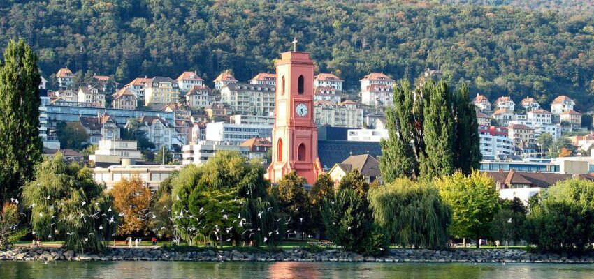 Neuchâtel vue depuis le lac