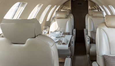 Private aviation vs. commercial aviation: what are the differences?