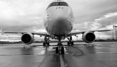 Successful corporate seminar : why opt for a private jet or a helicopter?