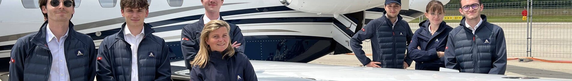 What are the differences between an airline broker like AEROAFFAIRES and a business aviation operator?