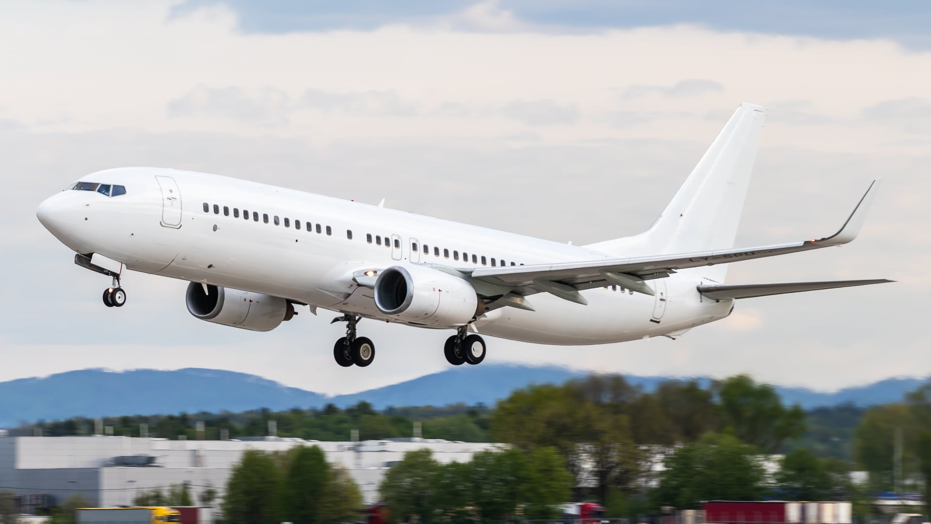 Ascend Airways Boeing 737 800