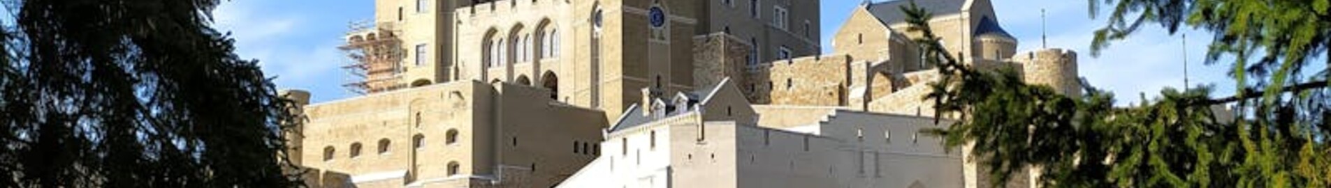 Private jet and helicopter charter in Pila