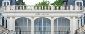 Champagne vineyards: helicopter experience