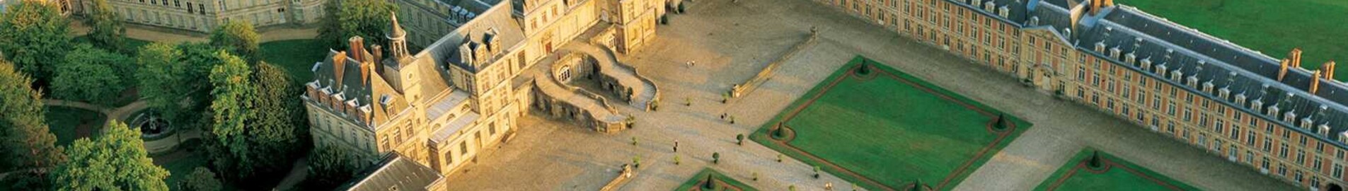 The Château de Fontainebleau: helicopter experience