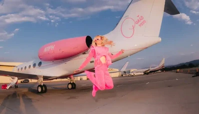 Sliv Air: Paris Hilton signs a Gulfstream in her own image
